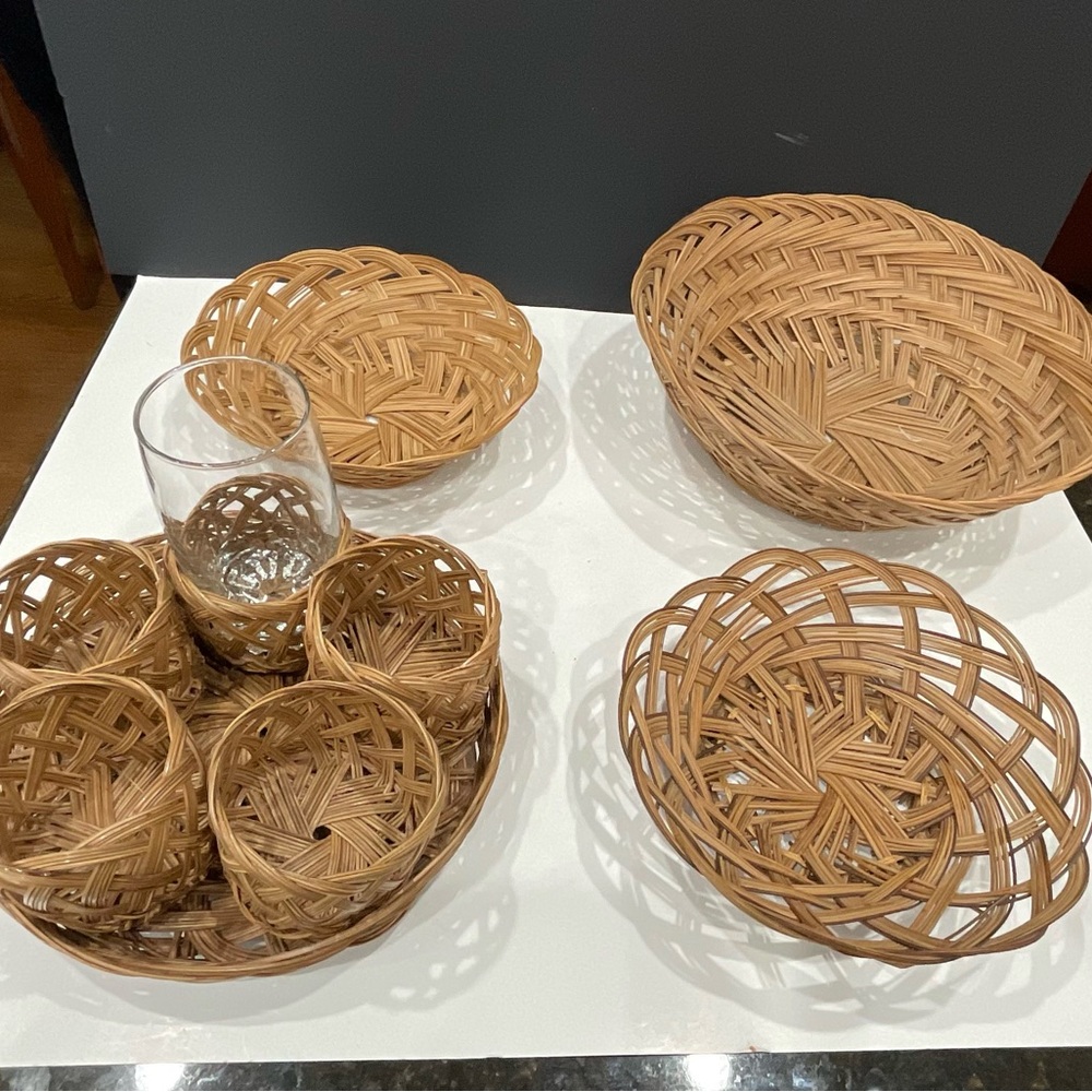 LOT- 3 WOVEN BASKETS and 1 WOVEN TRAY with 5 WOVEN GLASS SLEEVES